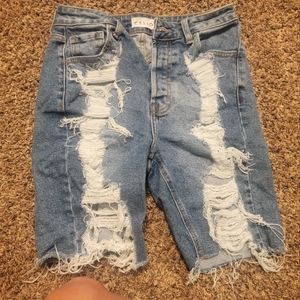 Long distressed Jean shorts